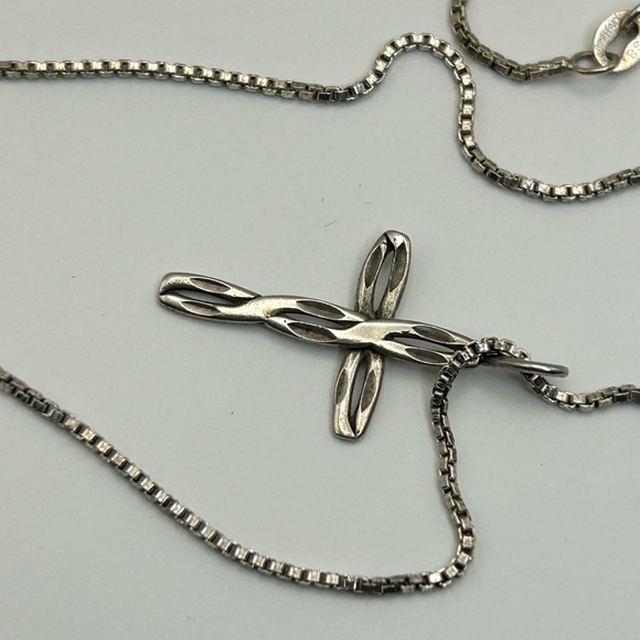 Sterling Silver Cross Necklace Stamped 925 Italy 16" - Picture 8 of 10